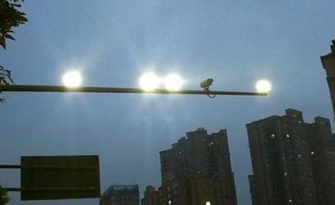 抓拍閃光燈太刺眼？豐上光電來(lái)解決！